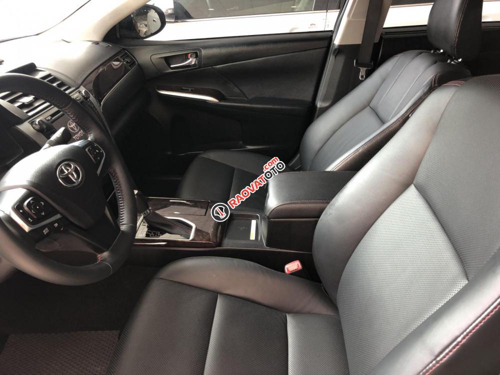 Cần bán xe Toyota Camry 2.5Q năm sản xuất 2017, màu đen-4