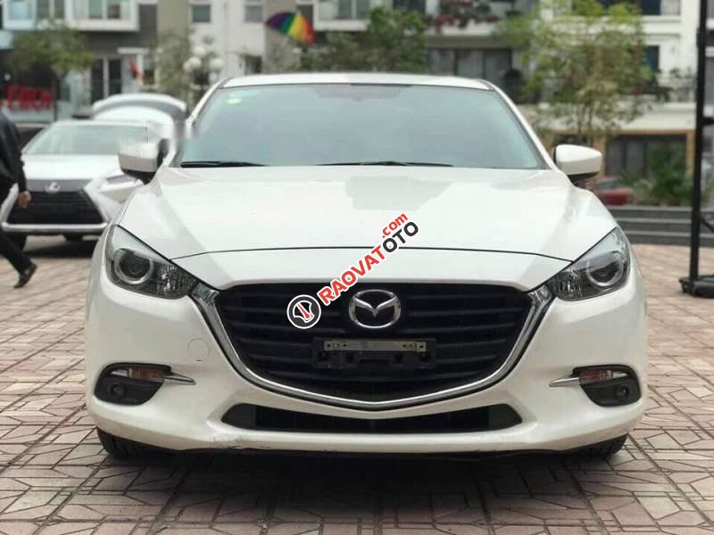 Bán Mazda 3 Facelift 2018, màu trắng, giá chỉ 680 triệu-5