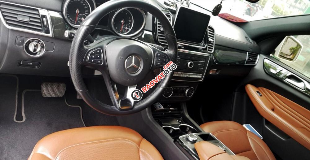 Bán Mercedes GLE 400 SX 2015, 64000km, còn rất mới-1