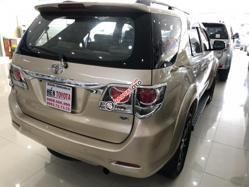 Cần bán xe Toyota Fortuner đời 2016, màu nâu vàng-1