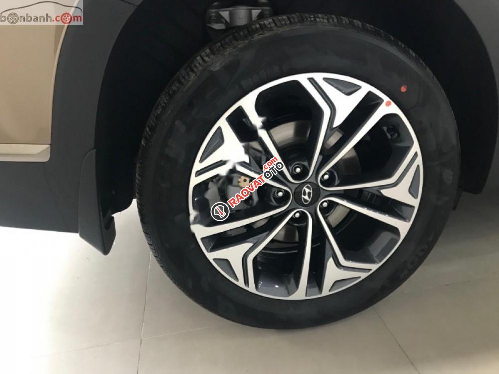 Cần bán Hyundai Santa Fe năm 2019, màu nâu -2