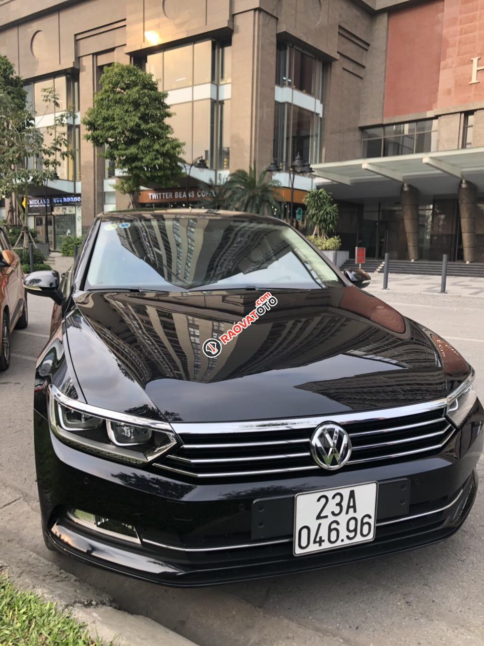 Cần bán Volkswagen Passat Tsi bluemotion 2017, màu đen, nhập khẩu nguyên chiếc-2