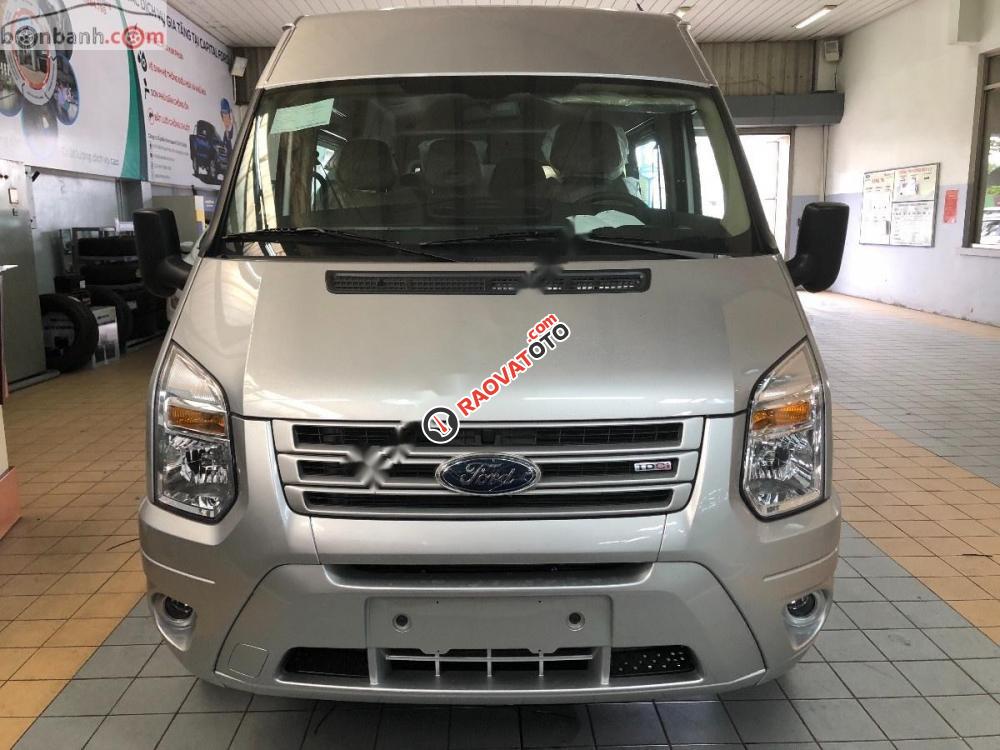 Bán xe Ford Transit SVP Limited năm sản xuất 2019, màu bạc-0