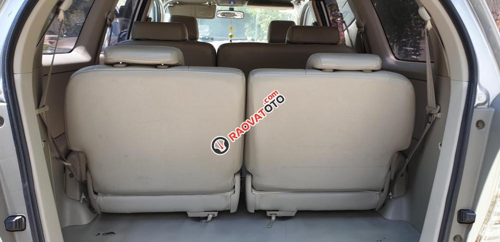 Bán Toyota Innova G 2.0 số sàn, đời T9/ 2009 màu bạc, 1 đời chủ sử dụng tuyệt đẹp-6