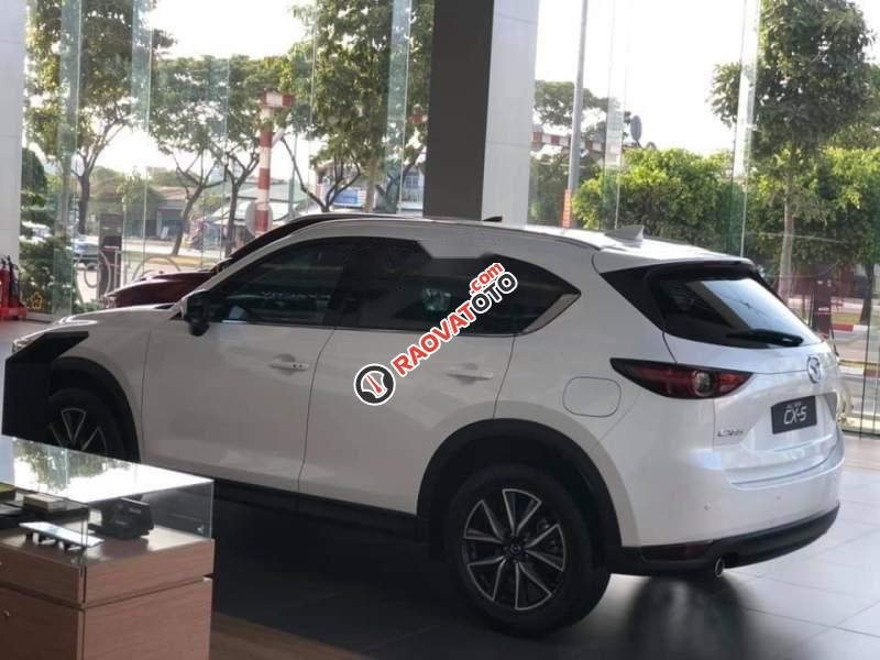 Cần bán xe Mazda CX 5 sản xuất năm 2019, màu trắng, nhập khẩu nguyên chiếc-5