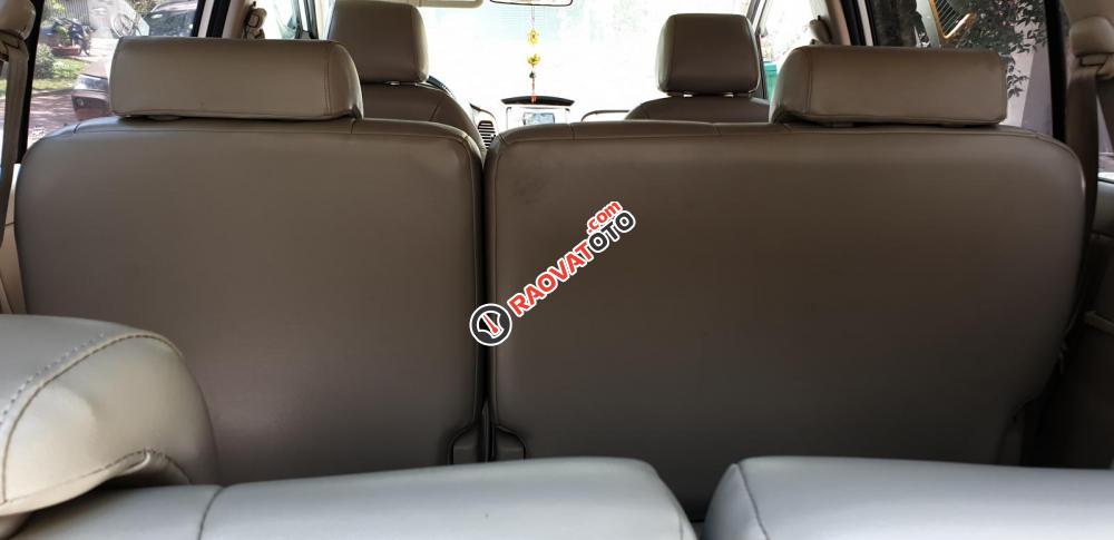 Bán Toyota Innova G 2.0 số sàn, đời T9/ 2009 màu bạc, 1 đời chủ sử dụng tuyệt đẹp-7