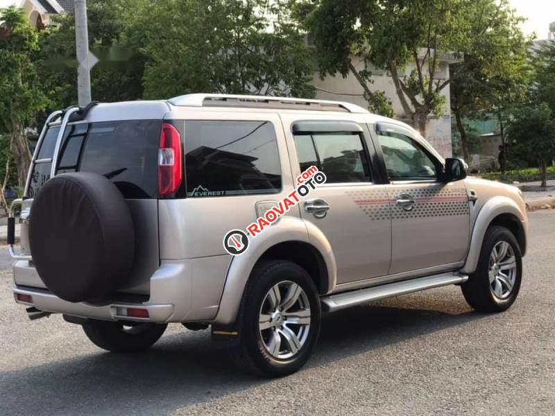 Bán Ford Everest MT năm 2012, màu hồng phấn, nhập khẩu -2