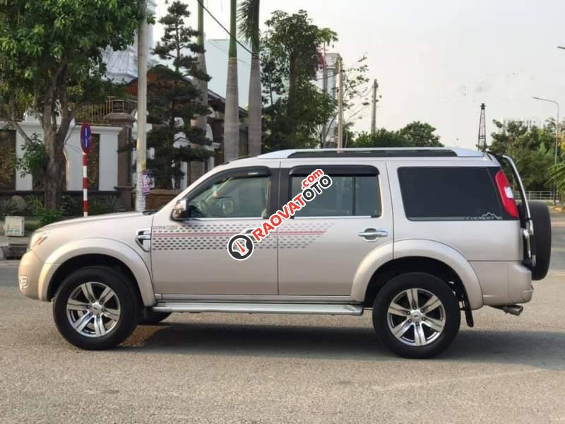 Bán Ford Everest MT năm 2012, màu hồng phấn, nhập khẩu -4