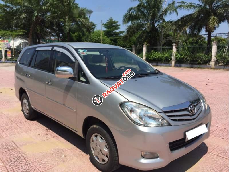 Bán xe Toyota Innova J đời 2009, màu bạc-1