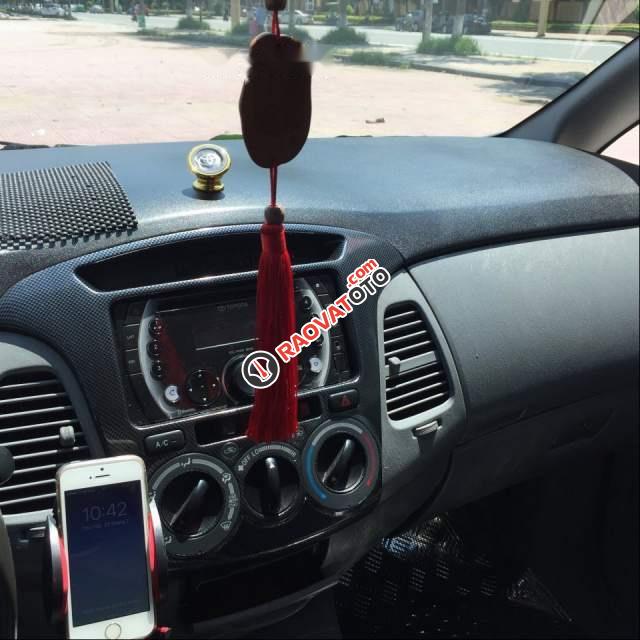 Bán xe Toyota Innova J đời 2009, màu bạc-0