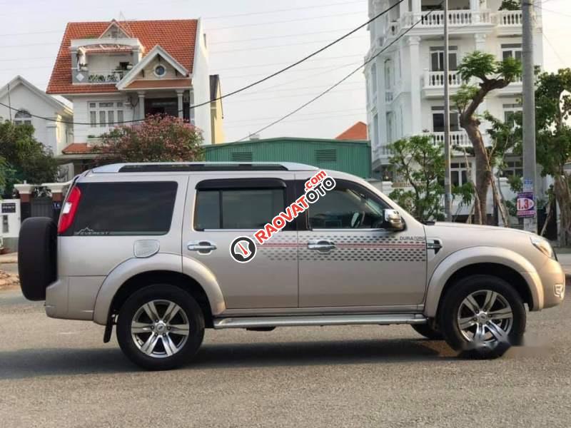 Bán Ford Everest MT năm 2012, màu hồng phấn, nhập khẩu -3