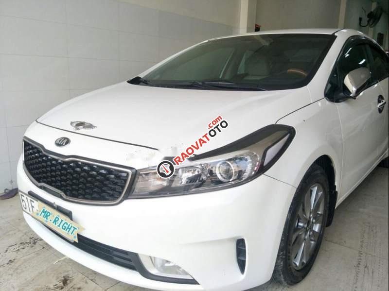 Gia đình cần bán lại Kia Cerato sản xuất 2016, đăng kí 2017-0