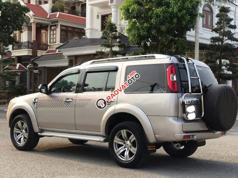 Bán Ford Everest MT năm 2012, màu hồng phấn, nhập khẩu -1