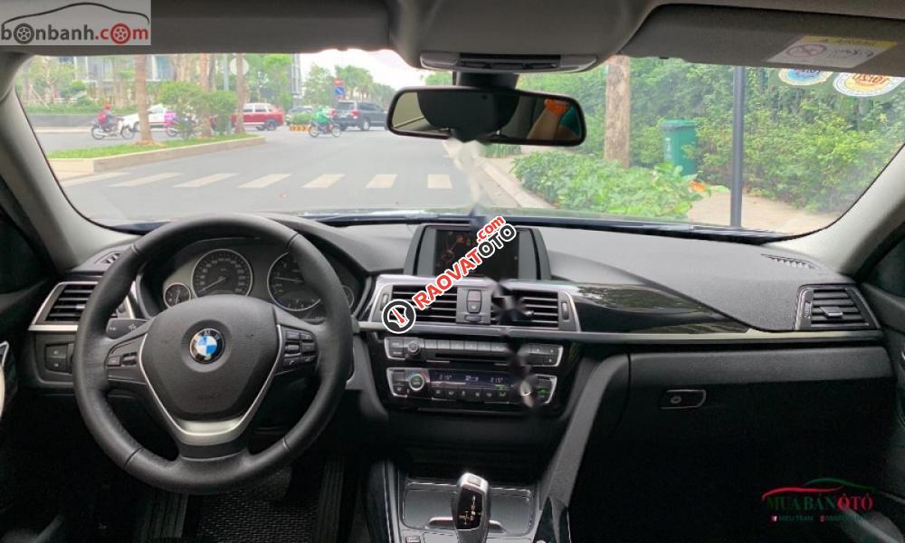 Bán xe BMW 3 Series đời 2018, màu nâu, nhanh tay liên hệ-5