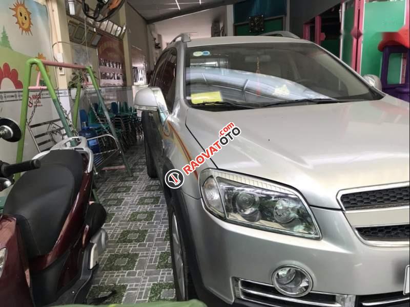 Cần bán Chevrolet Captiva Maxx LTZ sản xuất 2009, màu bạc-3