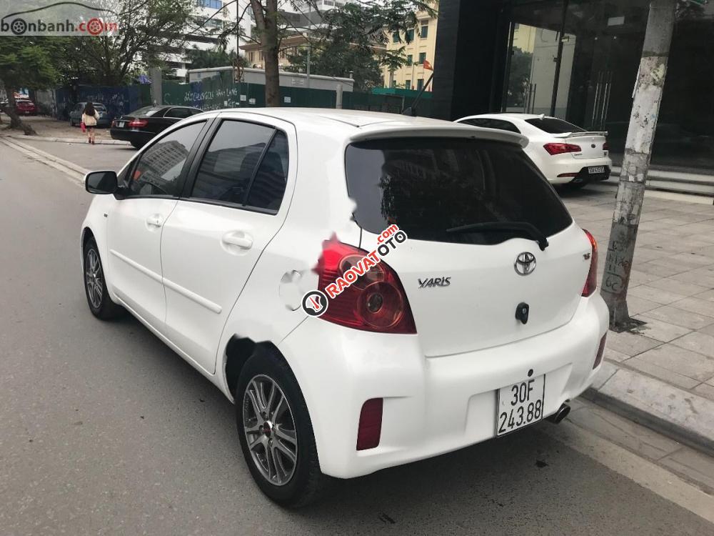 Bán Toyota Yaris RS sản xuất 2014, màu trắng, nhập khẩu-5