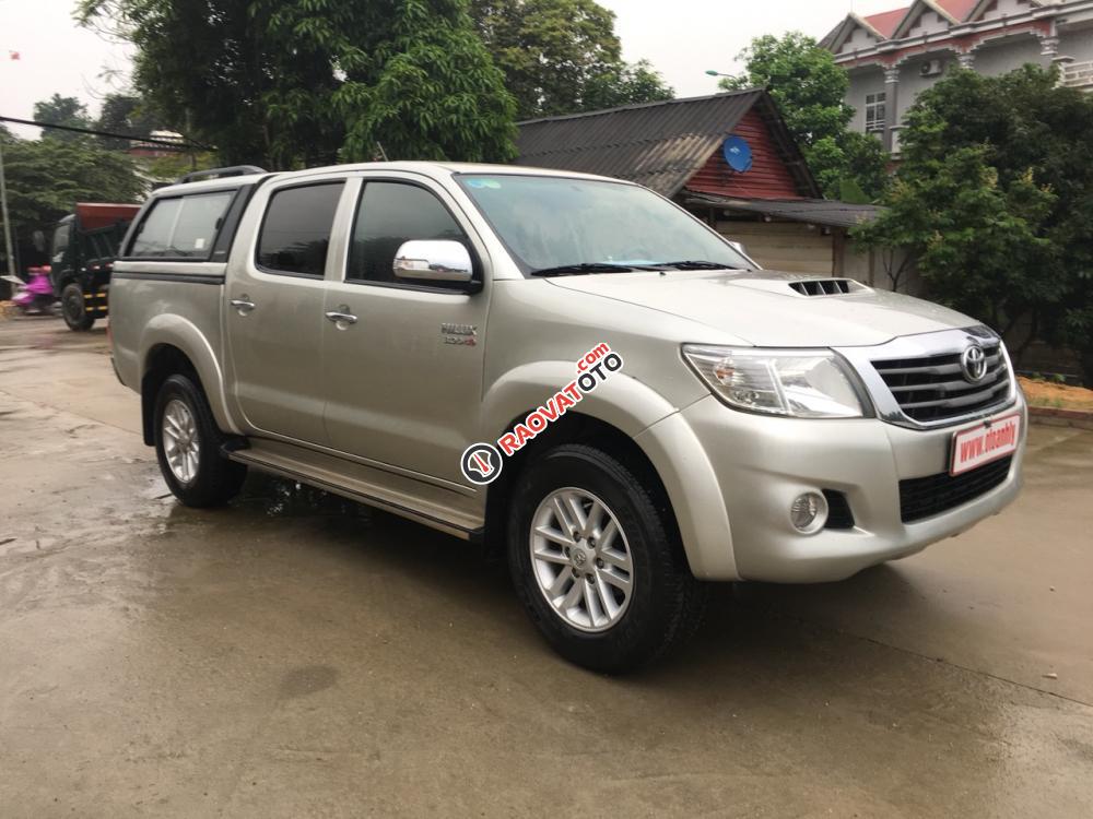 Bán xe Toyota Hilux sản xuất năm 2011, màu bạc, xe nhập, giá 485 tr-4