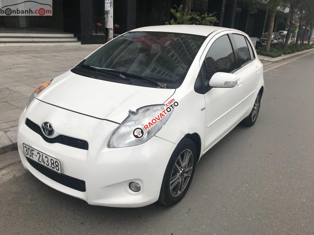 Bán Toyota Yaris RS sản xuất 2014, màu trắng, nhập khẩu-0