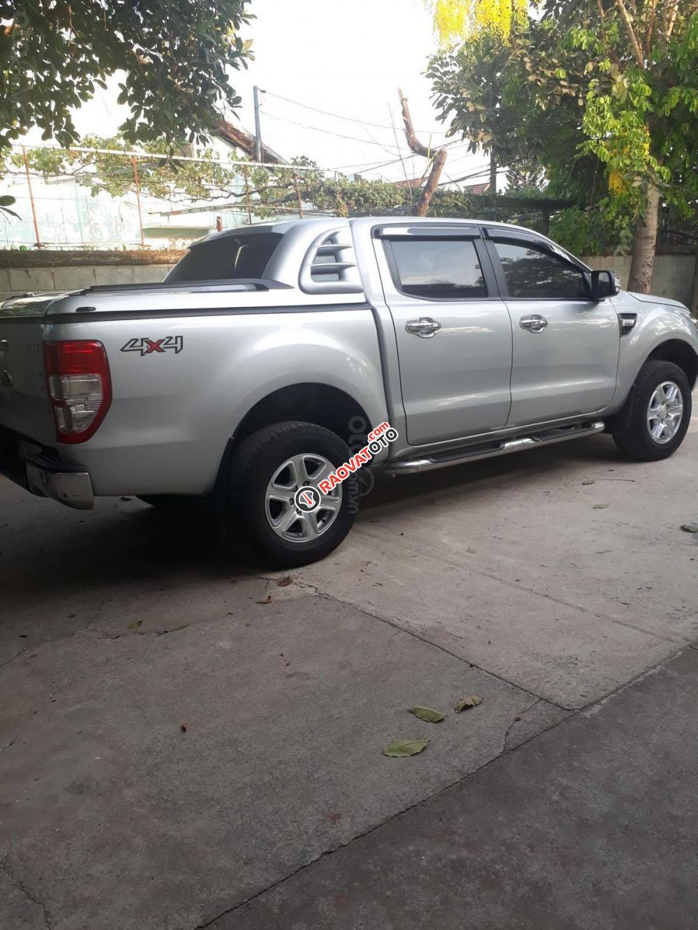 Cần bán xe Ford Ranger XLT sản xuất năm 2013, màu ghi, nhập khẩu nguyên chiếc-7