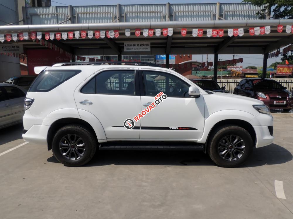 Bán Toyota Fortuner Sportivo năm 2014, màu trắng-1