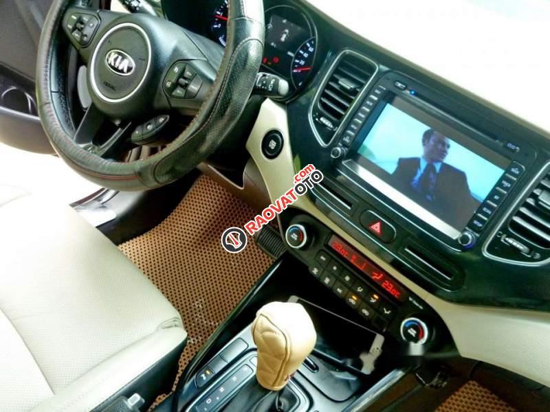 Bán xe Kia Rondo GATH đời 2016, màu đỏ, mua hãng 7/2017-3