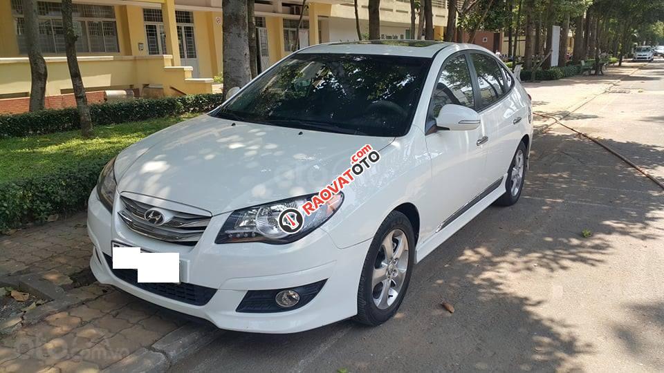 Bán gấp ô tô Hyundai Elantra AT 2014, màu trắng-3