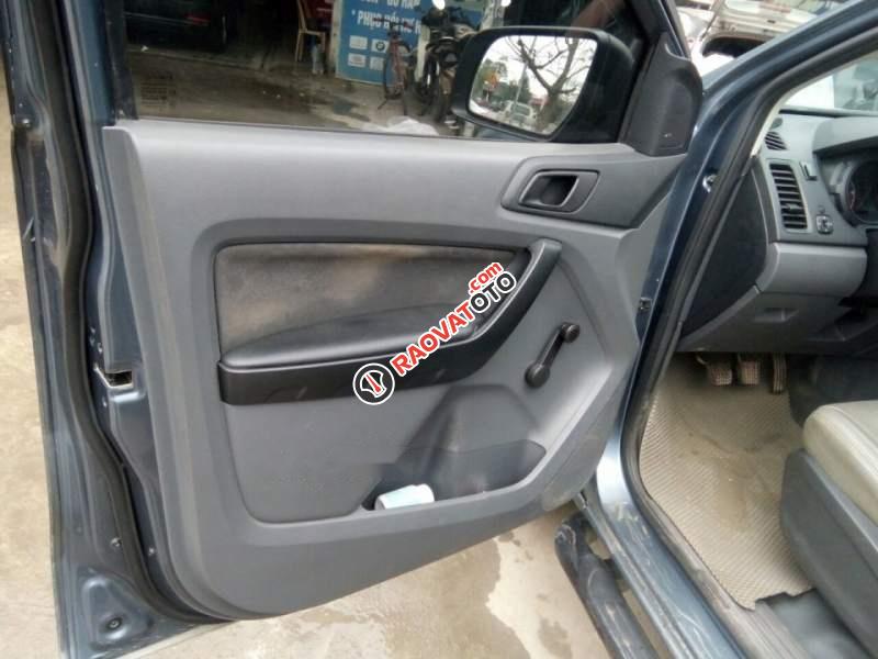Bán xe Ford Ranger XL 4X4 MT đời 2016 chính chủ giá cạnh tranh-4