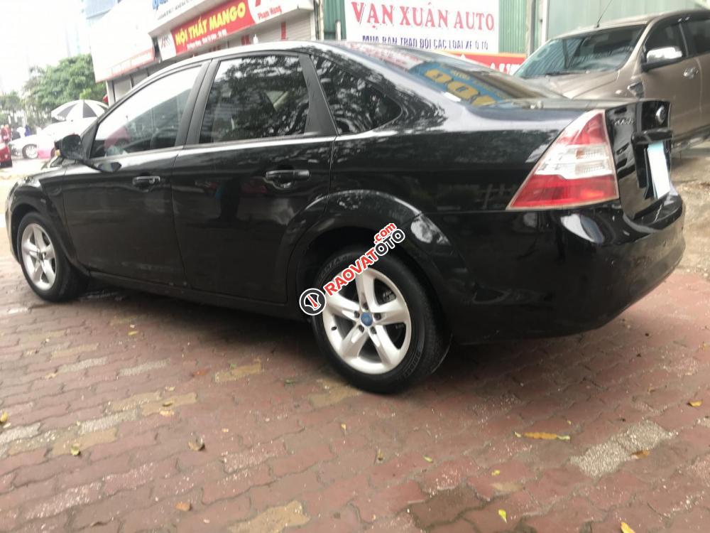 Cần bán xe Ford Focus 1.8 MT sản xuất 2010, màu đen-5