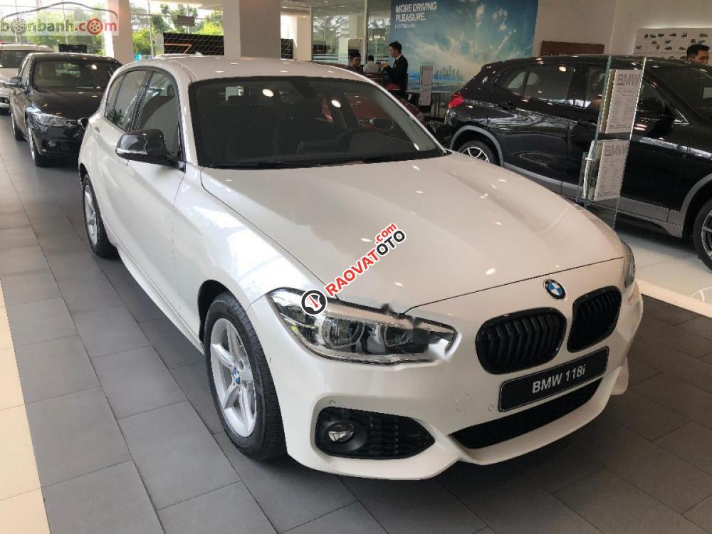 Cần bán xe BMW 1 Series 118i 2018, màu trắng, mới 100%-0