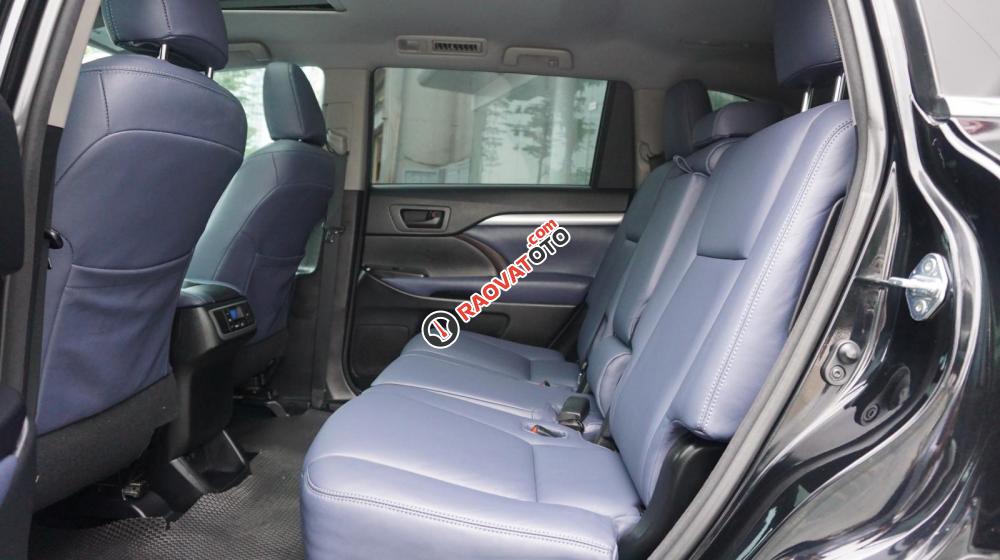 Bán Toyota Highlander sản xuất 2017, màu đen, nội thất xanh lam đặt biệt hiếm-5