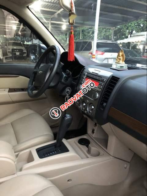 Cần bán gấp Ford Everest Limited 2013, màu bạc ít sử dụng, giá tốt-2