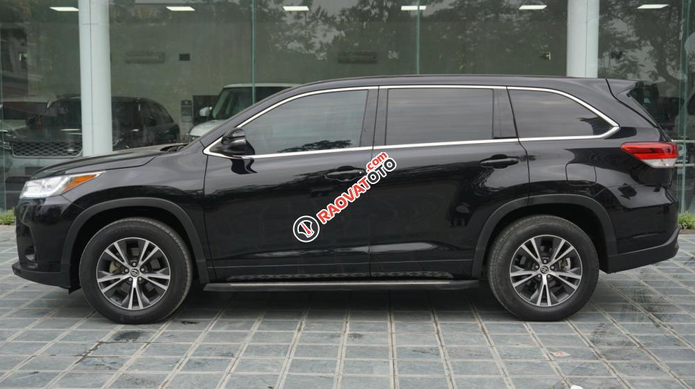 Bán Toyota Highlander sản xuất 2017, màu đen, nội thất xanh lam đặt biệt hiếm-6