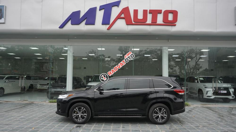 Bán Toyota Highlander sản xuất 2017, màu đen, nội thất xanh lam đặt biệt hiếm-0