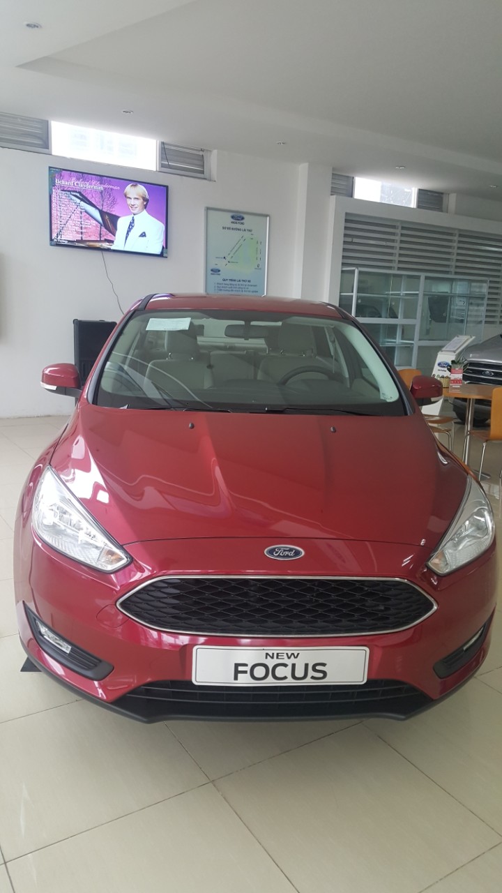 Bán Ford Focus đời 2019, màu đỏ-1