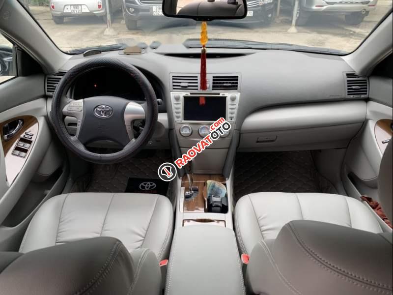 Bán gấp Toyota Camry LE đời 2010, màu đen, nhập khẩu-5