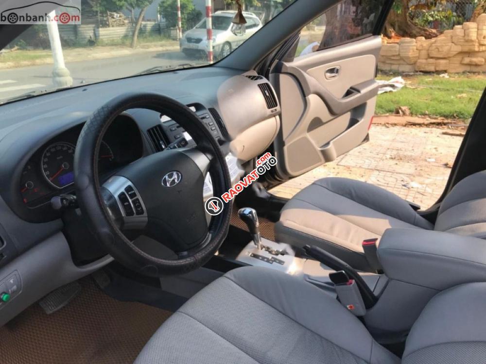 Bán xe Hyundai Avante 1.6AT đời 2015, màu đen, giá tốt-3