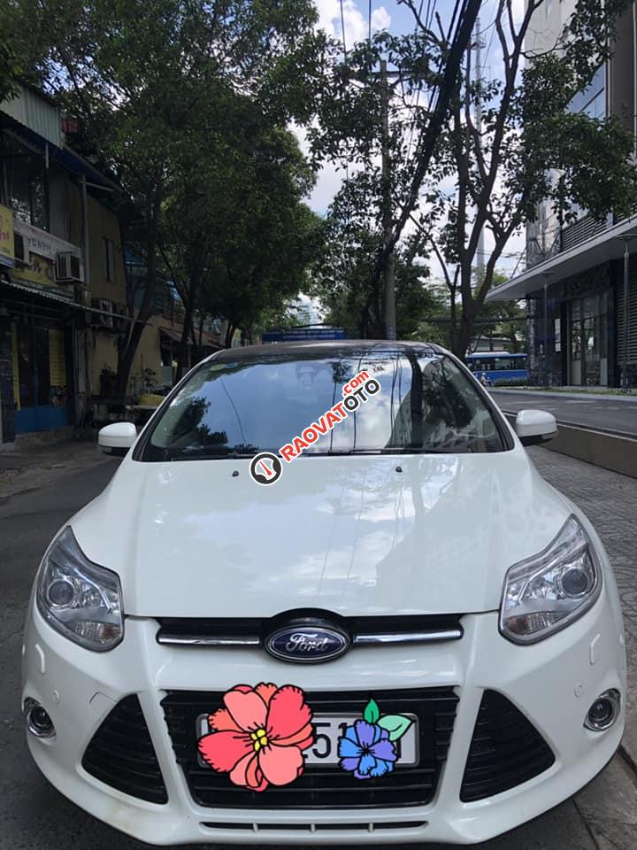 Bán xe Ford Focus Titanium sản xuất 2014, màu trắng, xe nhập-7