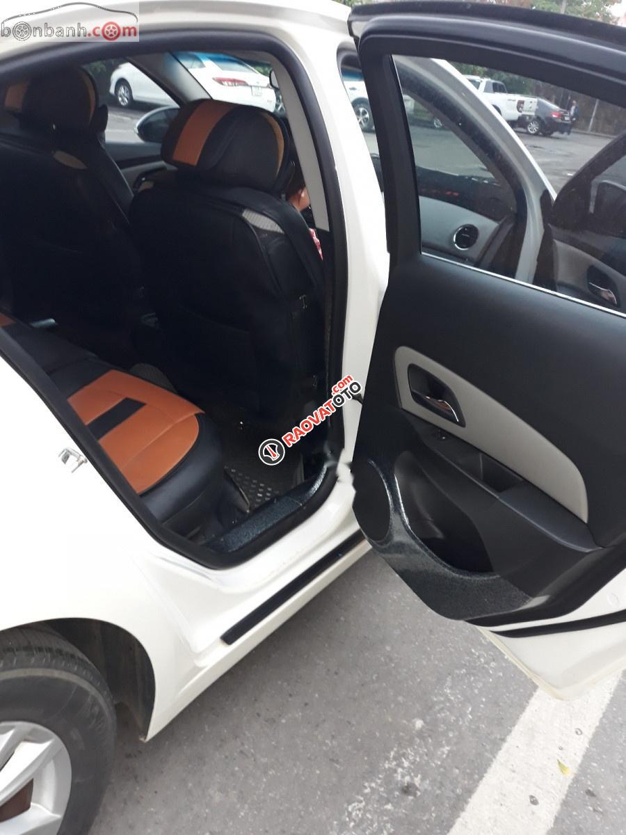Bán Chevrolet Cruze LS đời 2014, màu trắng như mới, giá 412tr-9