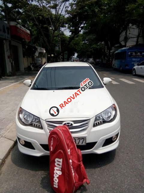 Bán ô tô Hyundai Avante 1.6 MT năm 2013, màu trắng xe gia đình-0
