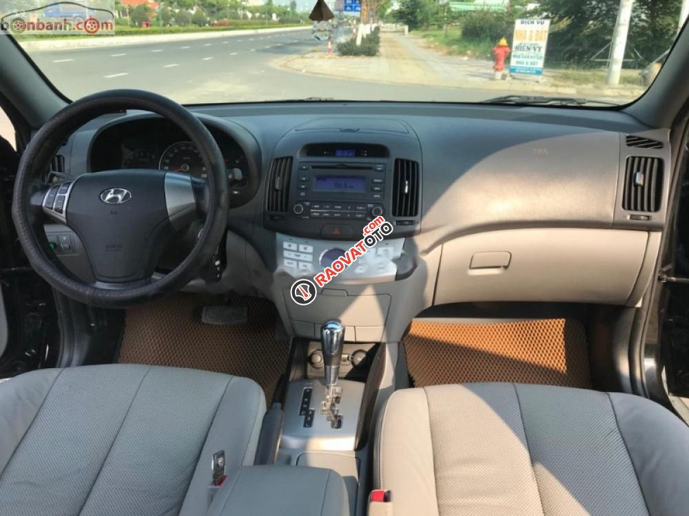 Bán xe Hyundai Avante 1.6AT đời 2015, màu đen, giá tốt-7