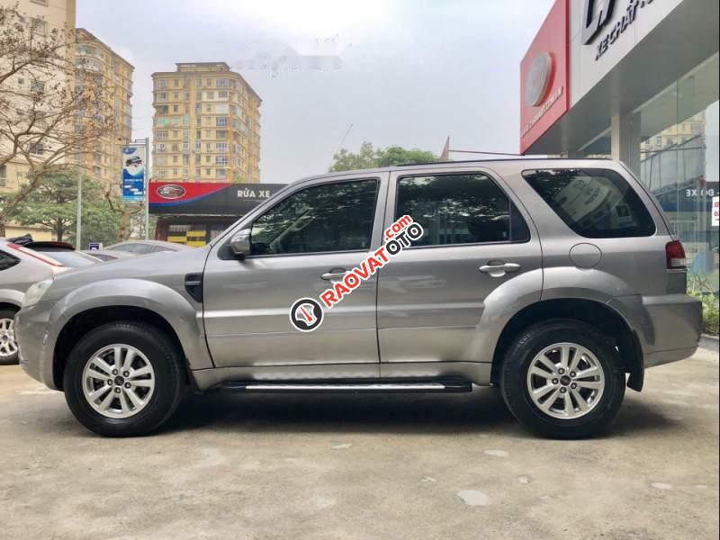 Cần bán lại xe Ford Escape XLS 2010, màu bạc số tự động-1