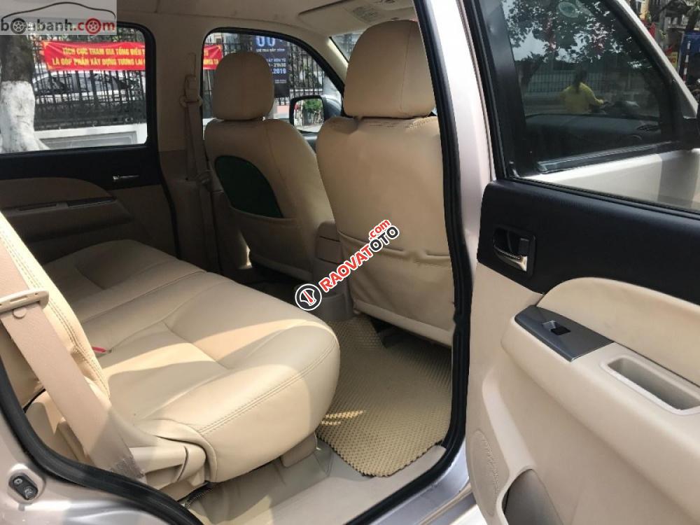Gia đình tôi cần bán chiếc xe Ford Everet số sàn, máy dầu, sản xuất cuối năm 2013, màu vàng cát-5