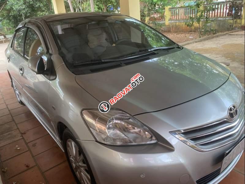 Cần bán Toyota Vios G năm 2011, màu bạc số tự động, giá tốt-5