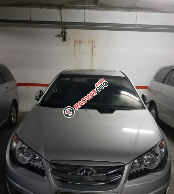 Cần bán xe Hyundai Avante 1.6AT đời 2015, màu bạc còn mới, giá 495tr-0