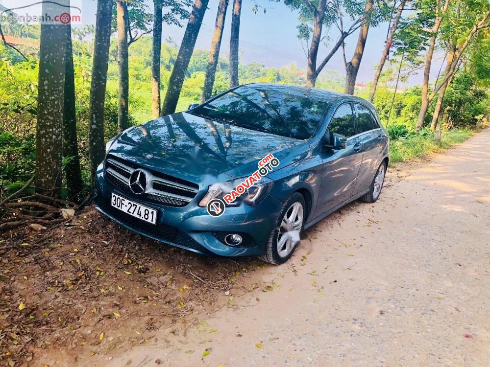 Bán Mercedes A200 năm 2014, màu xanh lam, nhập khẩu nguyên chiếc số tự động-0