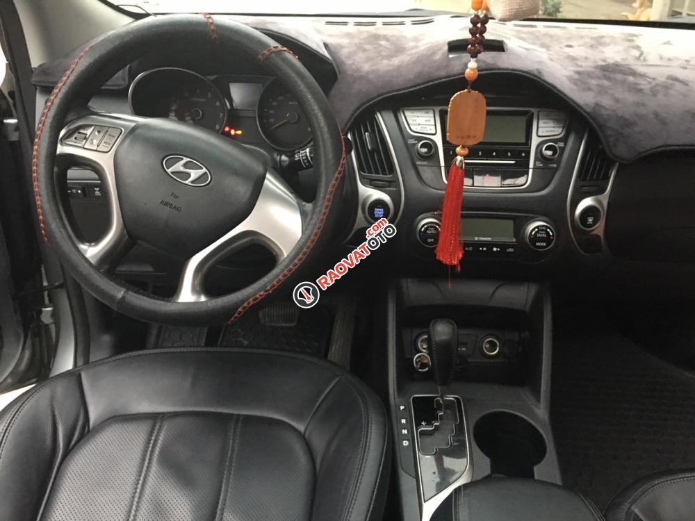 Cần bán Hyundai Tucson đời 2010, màu xám (ghi), giá 550 tr-4