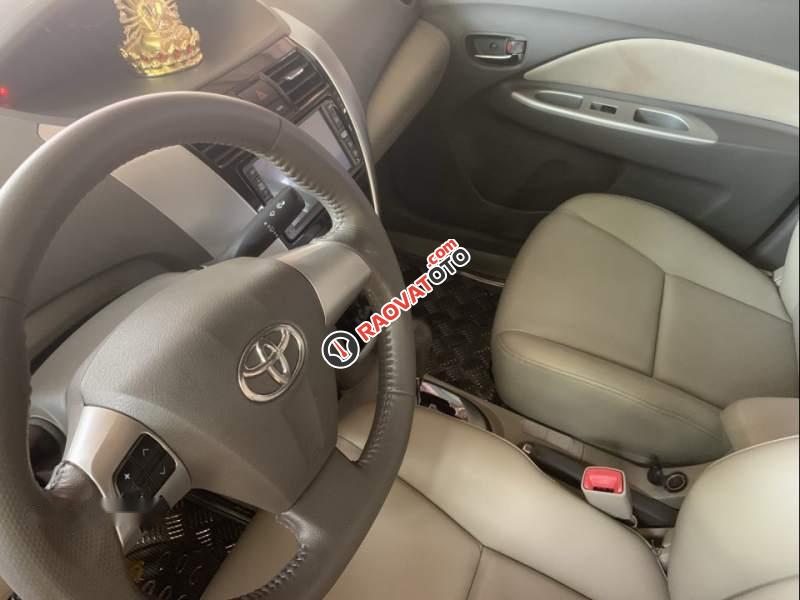 Cần bán Toyota Vios G năm 2011, màu bạc số tự động, giá tốt-4