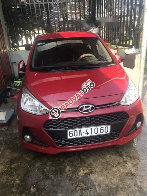 Bán Hyundai Grand i10 1.0 AT sản xuất 2017, màu đỏ, xe đã đi 17k km-0