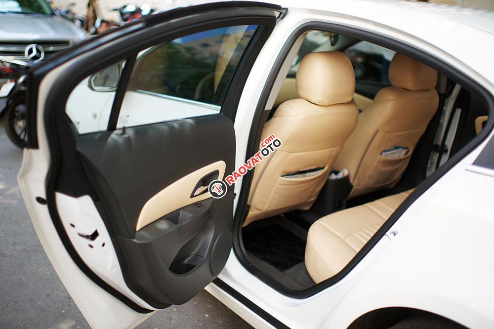 Cần bán Chevrolet Cruze LS 1.6 đời 2011, màu trắng, nhập khẩu nguyên chiếc giá cạnh tranh-3