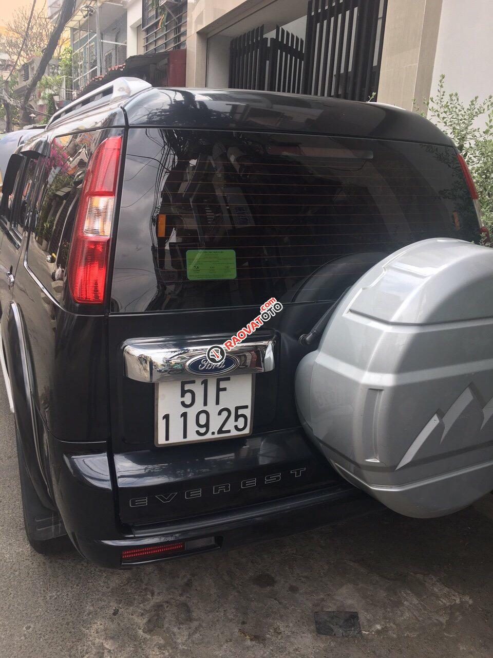 Bán Ford Everest 2015, màu đen, giá 660tr-0